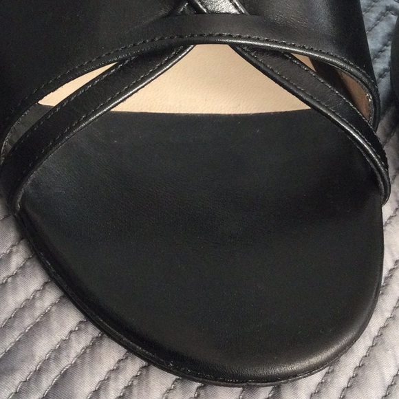 Bruno Magli size 9 black leather heels for women - Picture 4 of 9